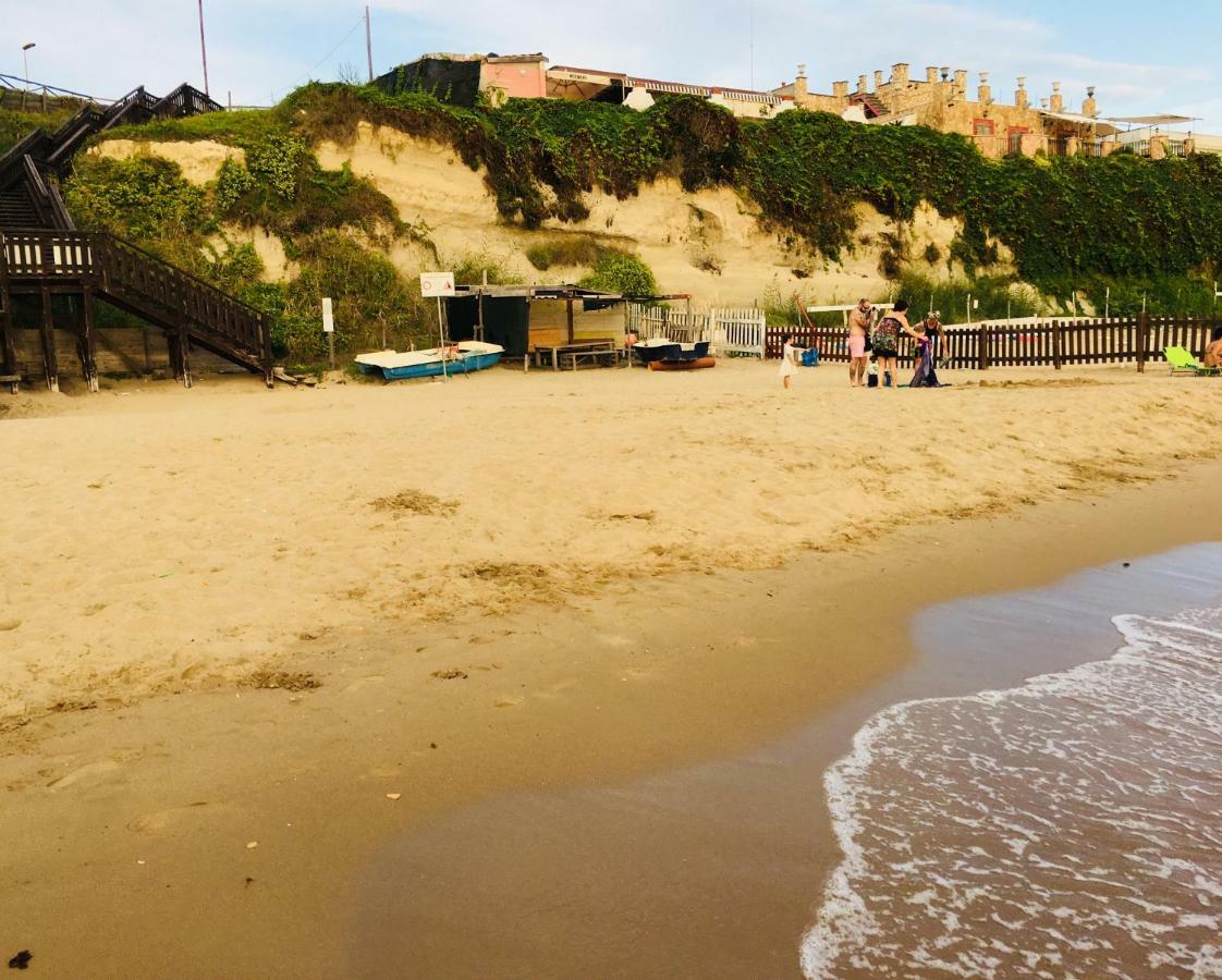 Апартаменты Anzio A Picco Sul Mare! Экстерьер фото
